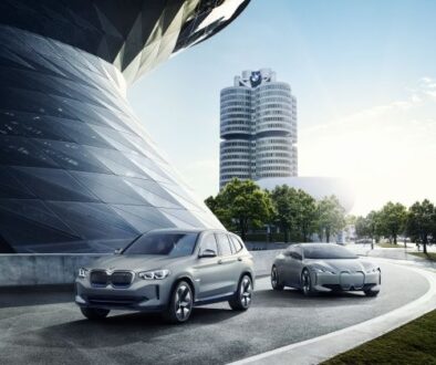 P90301488_lowRes_bmw-concept-ix3-and-